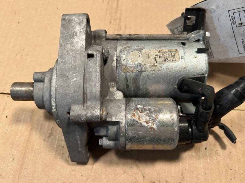 Starter Motor from a 2006 Honda, photo 1