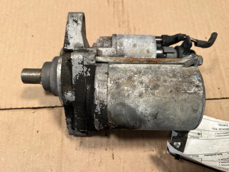 Starter Motor from a 2006 Honda, photo 2