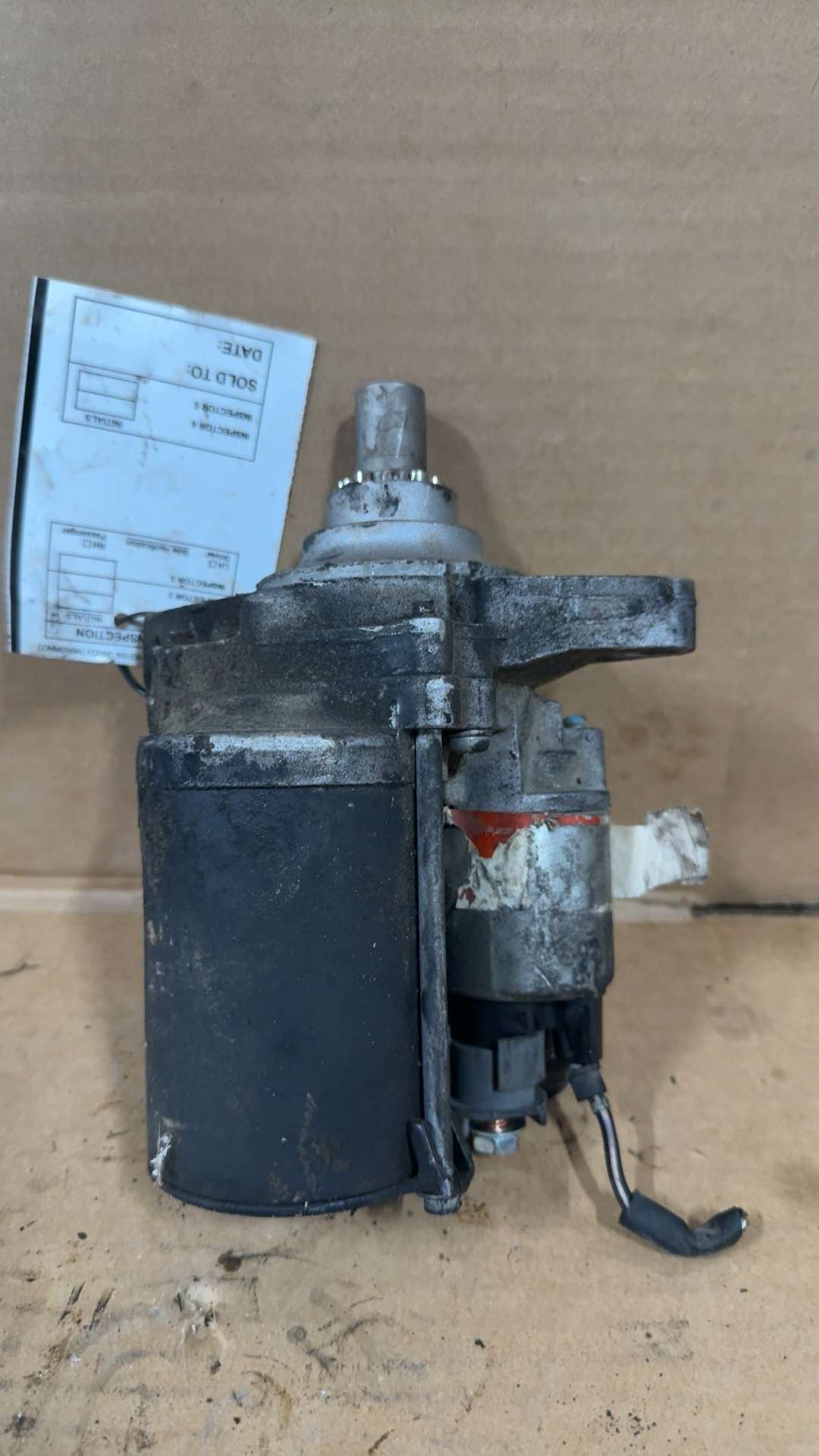 Starter Motor from a 2006 Honda, photo 2