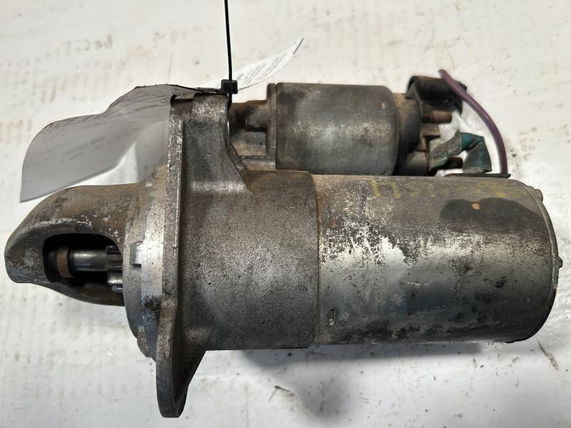 Starter Motor from a 2007 Isuzu, photo 1