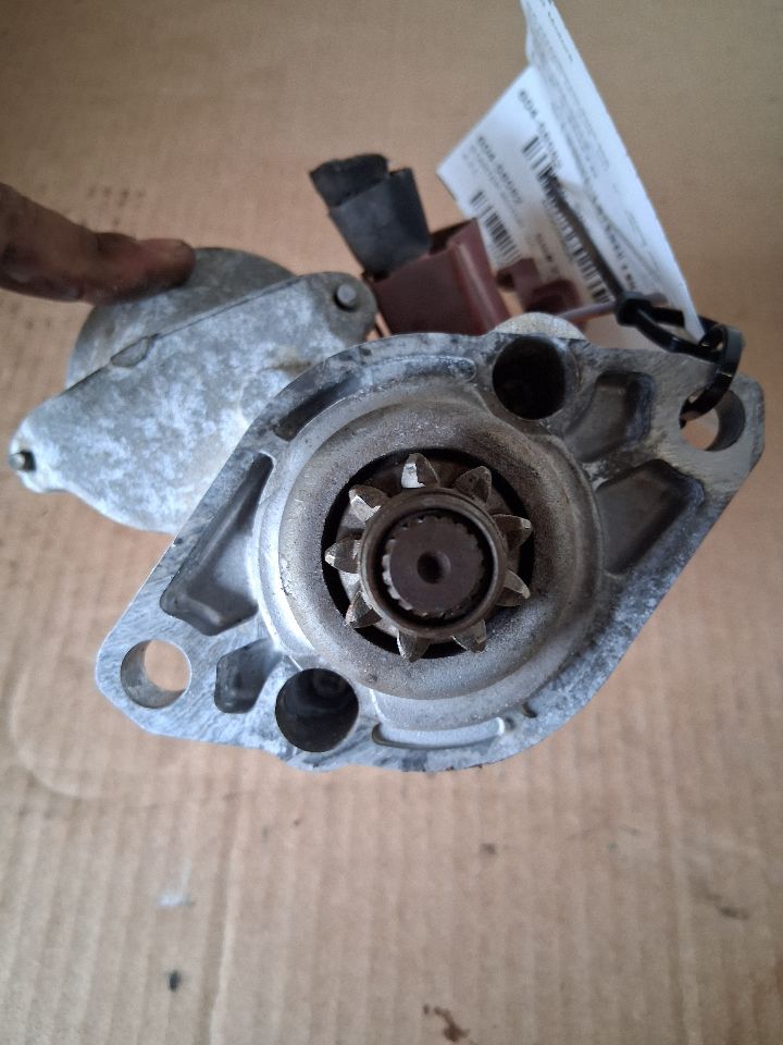Starter Motor from a 2009 Jaguar XF, photo 3