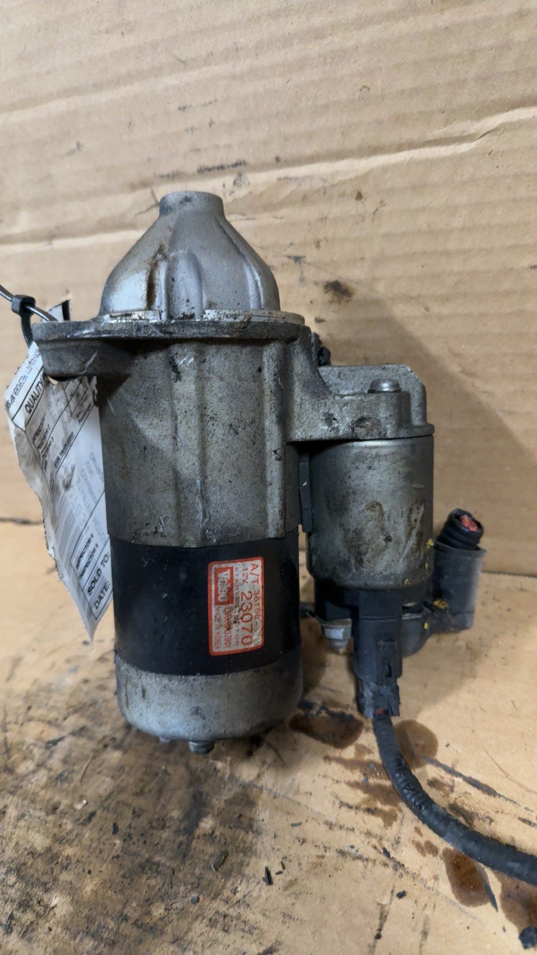Starter Motor from a 2008 Kia Sportage, photo 1