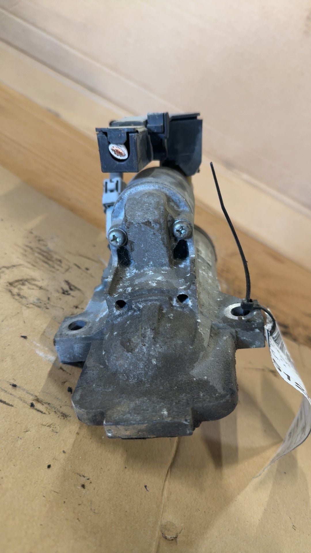 Starter Motor from a 2012 Mazda 5, photo 1
