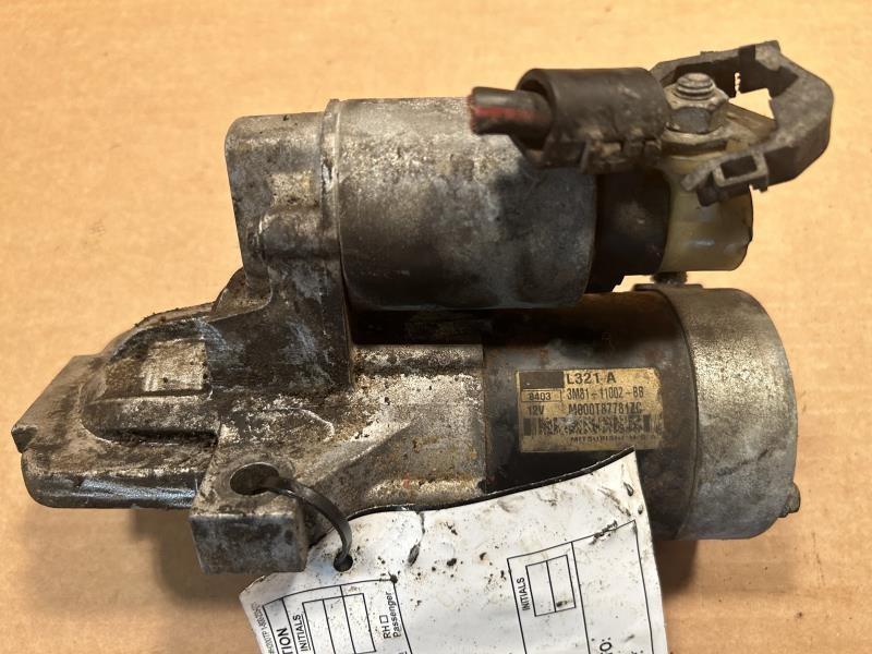 Starter Motor from a 2004 Mazda 6, photo 2