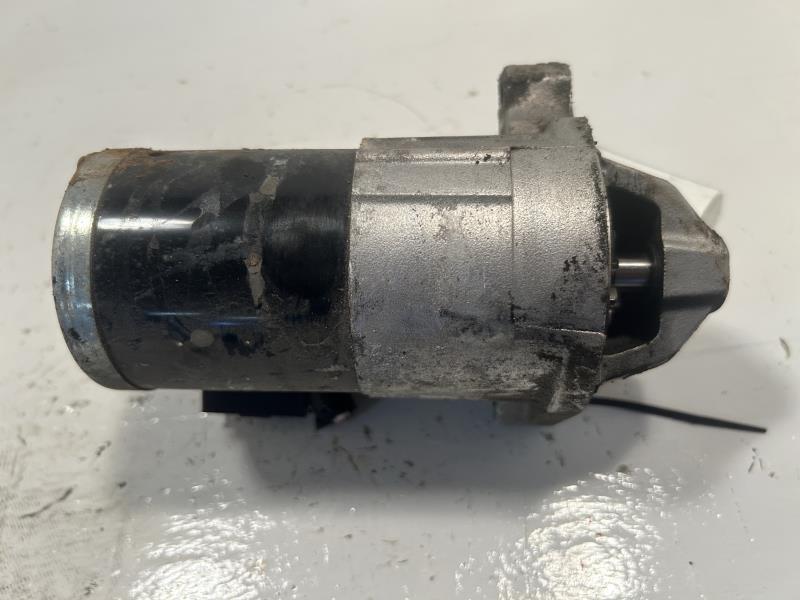 Starter Motor from a 2016 Mazda CX-5, photo 2