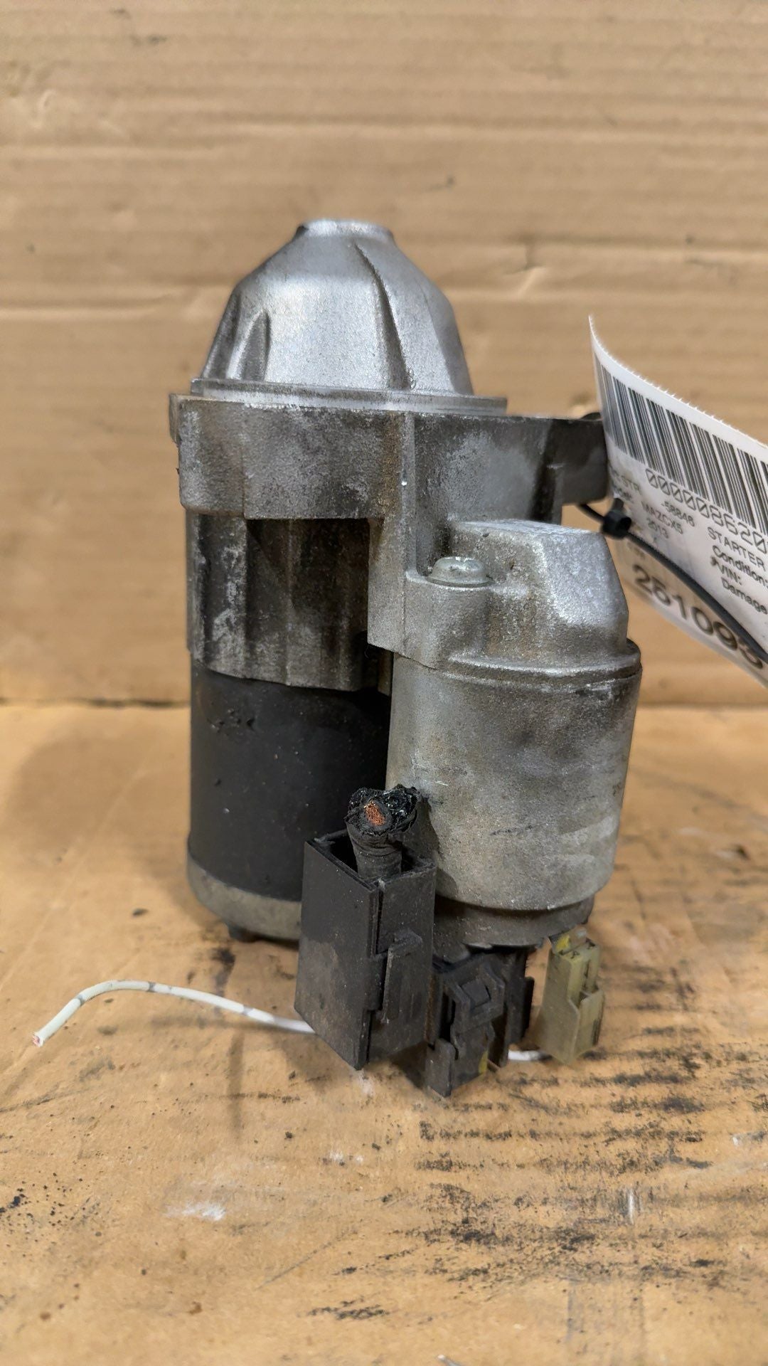 Starter Motor from a 2013 Mazda CX-5, photo 2