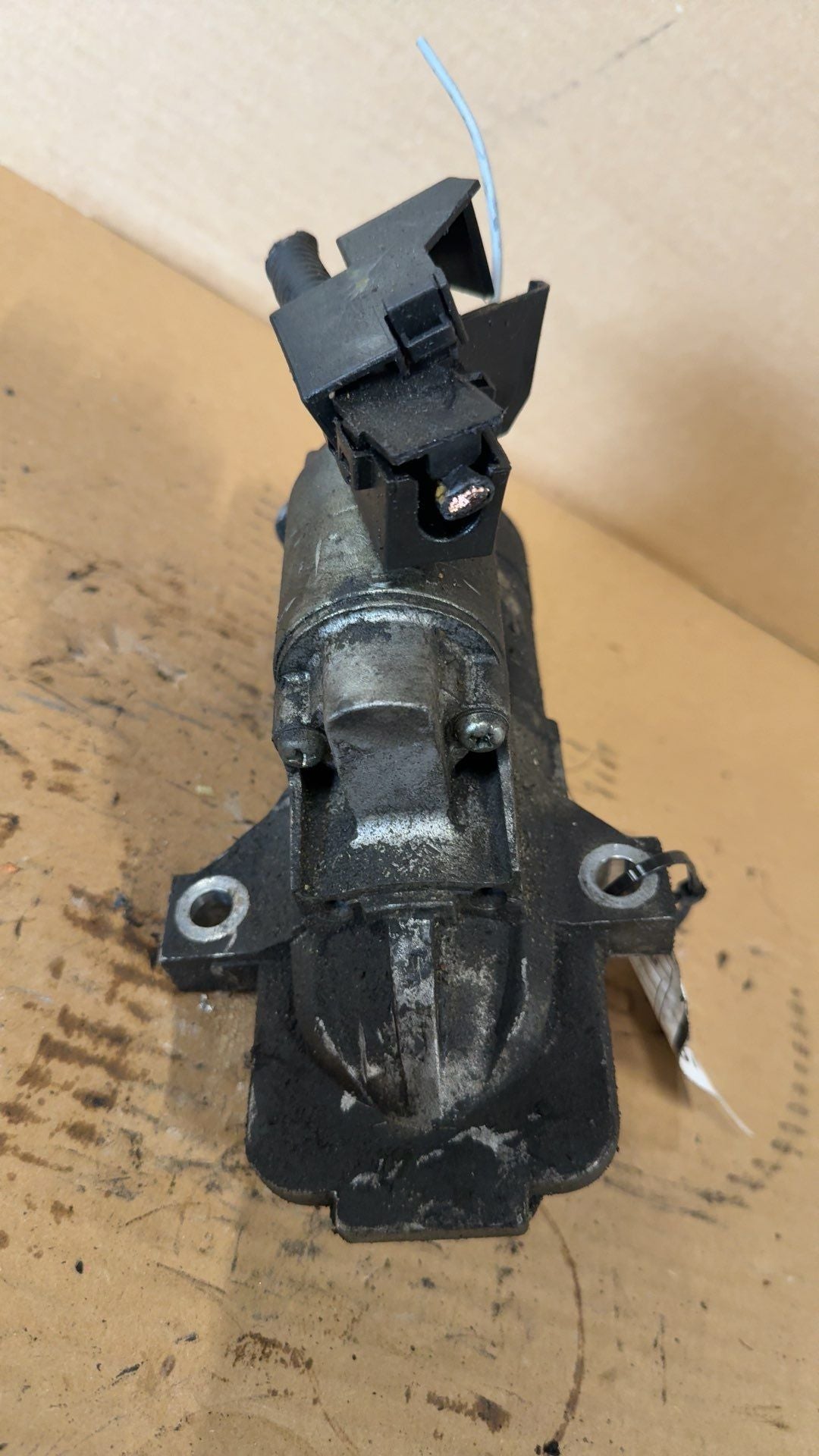 Starter Motor from a 2008 Mazda CX-7, photo 1