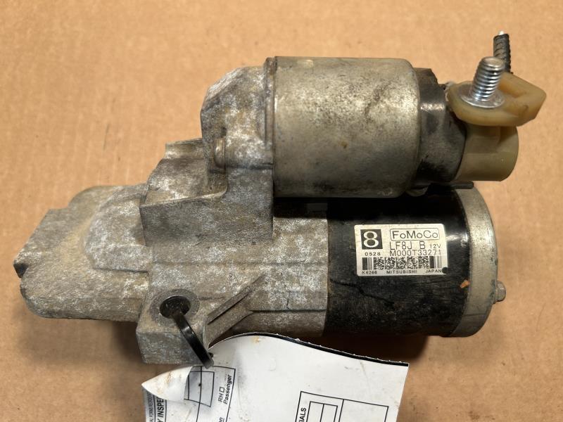 Starter Motor from a 2010 Mazda 3, photo 1