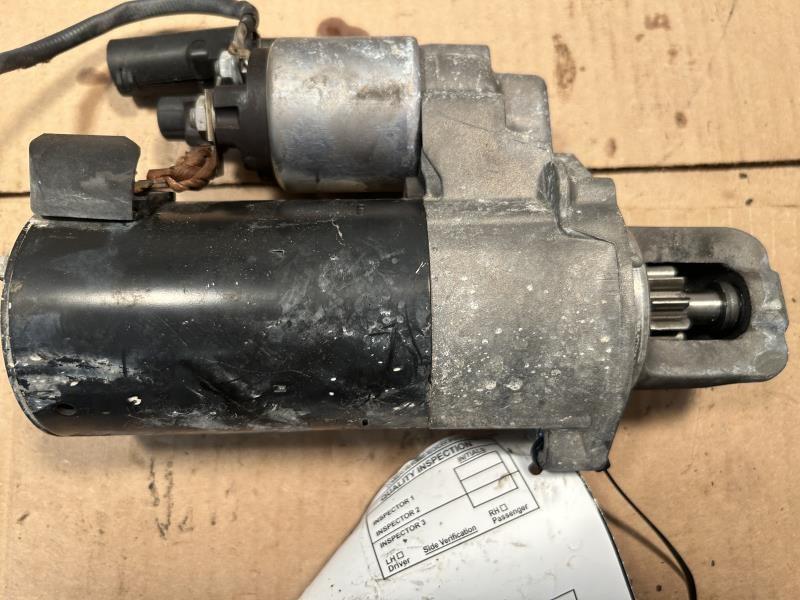 Starter Motor from a 2013 Mercedes-Benz GLK-Class, photo 1