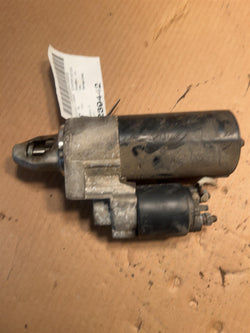 Starter Motor from a 1999 Mercedes-Benz ML-Class, photo 1