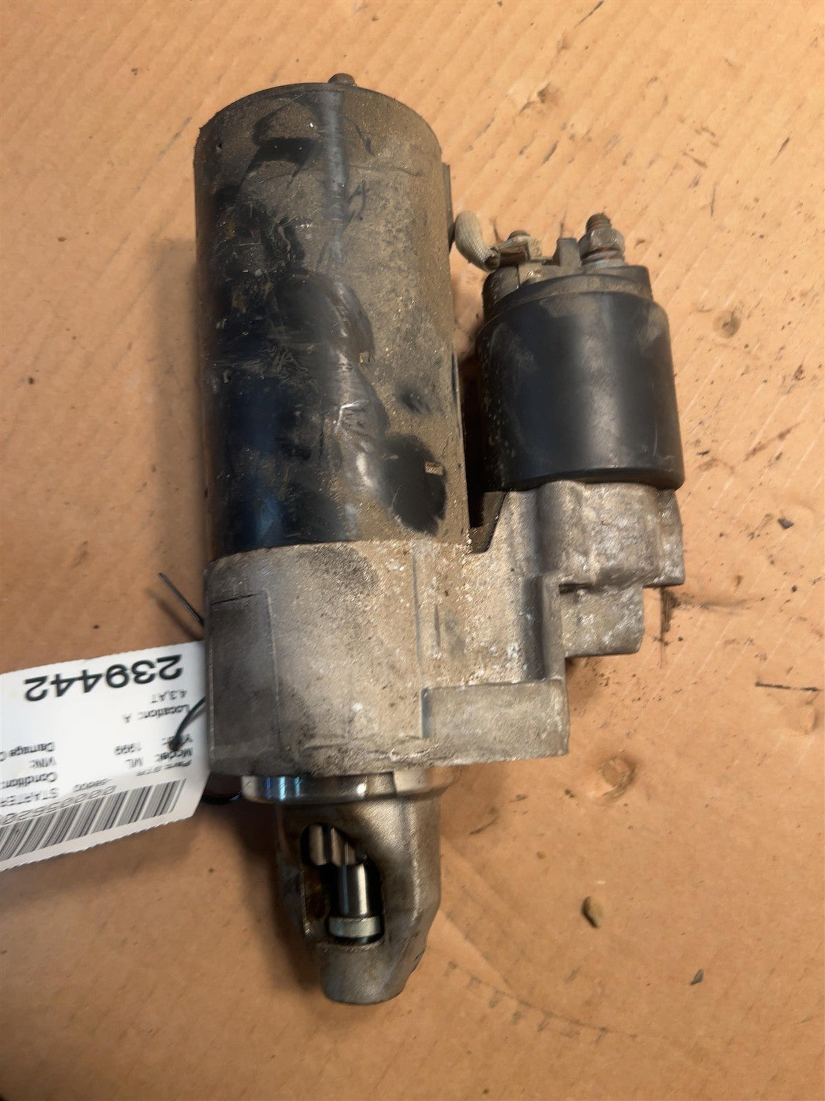 Starter Motor from a 1999 Mercedes-Benz ML-Class, photo 2
