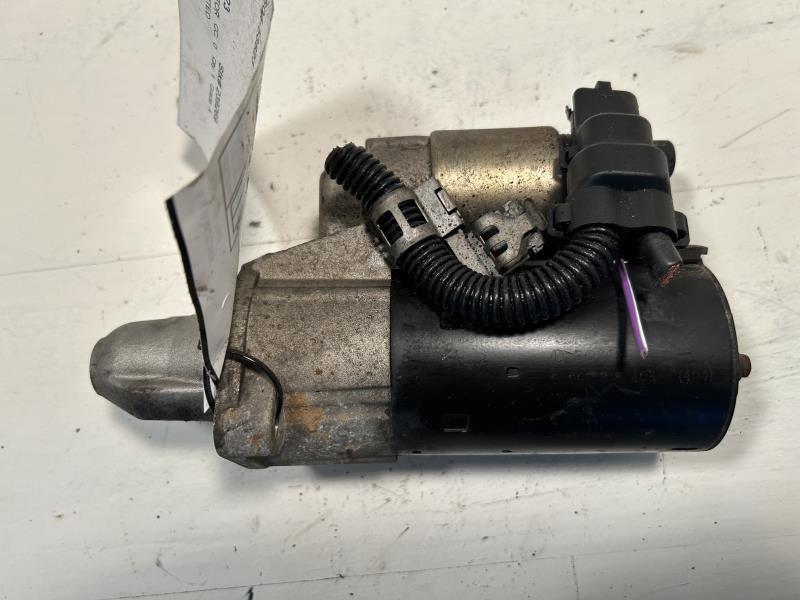 Starter Motor from a 2006 Mercedes-Benz CLK, photo 1