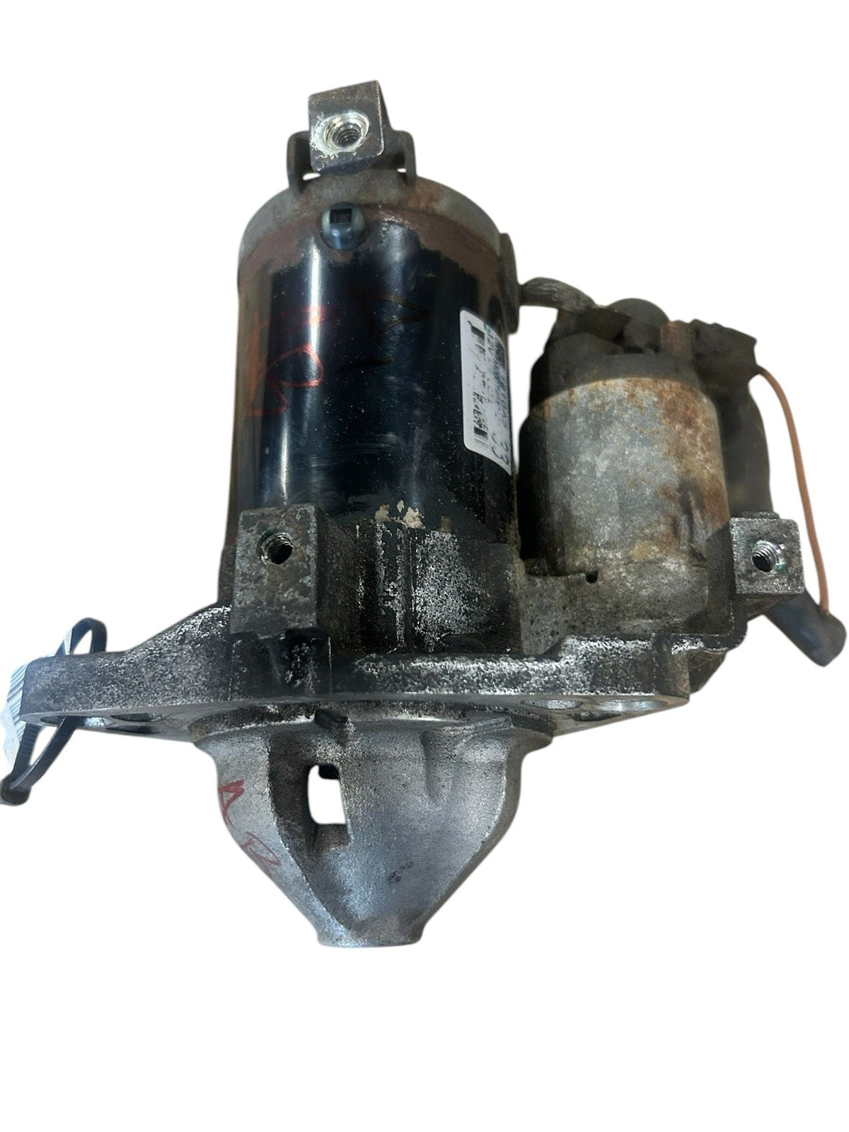 Starter Motor from a 2015 Mitsubishi Mirage, photo 1