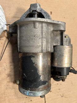 Starter Motor from a 2004 Mitsubishi Galant, photo 1