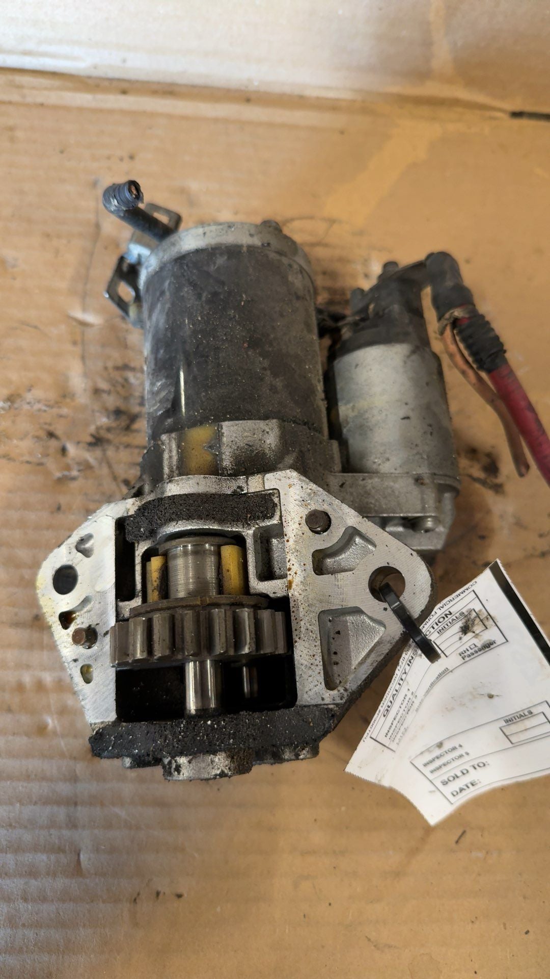 Starter Motor from a 2006 Saturn, photo 1