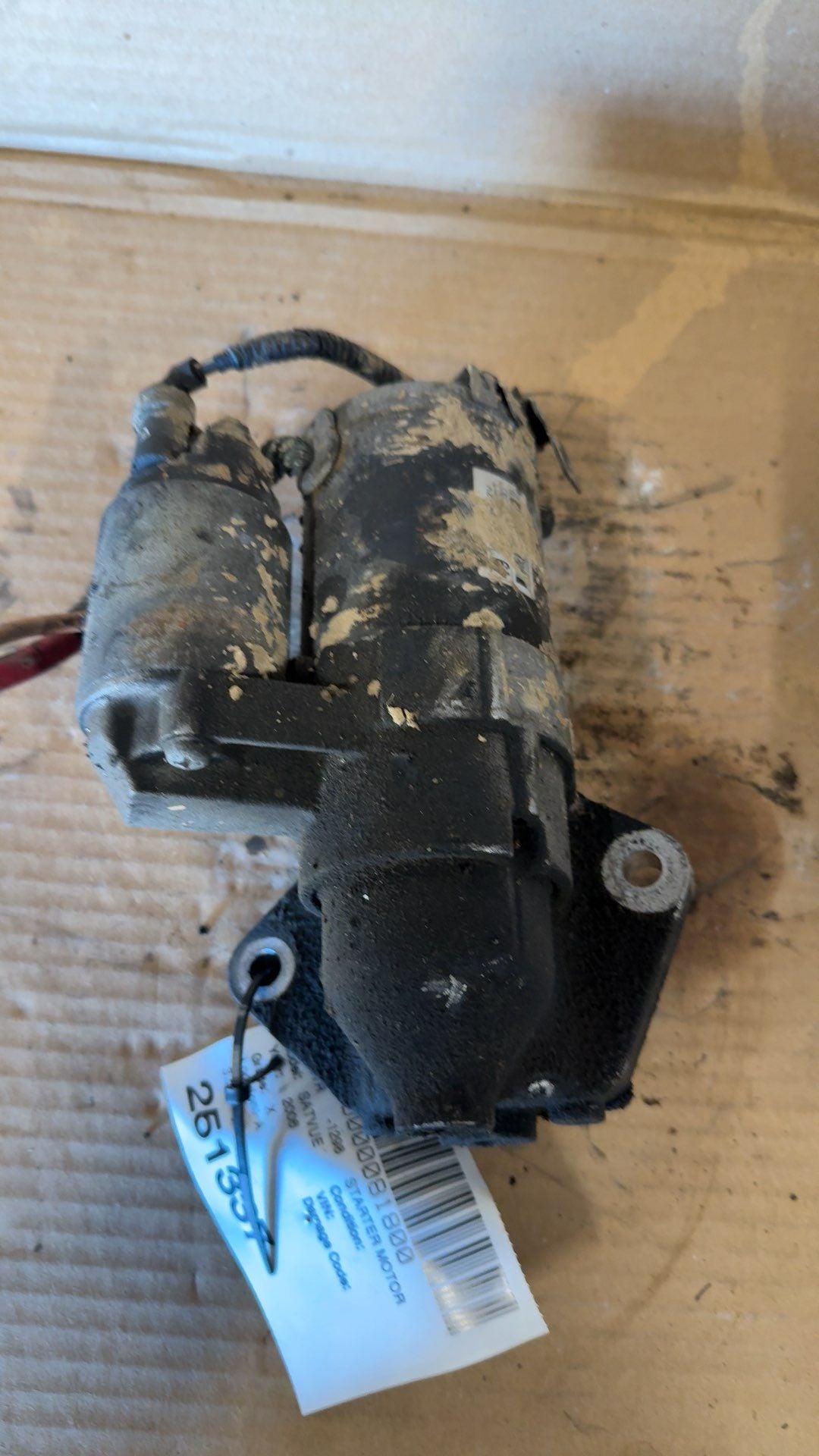 Starter Motor from a 2006 Saturn, photo 2