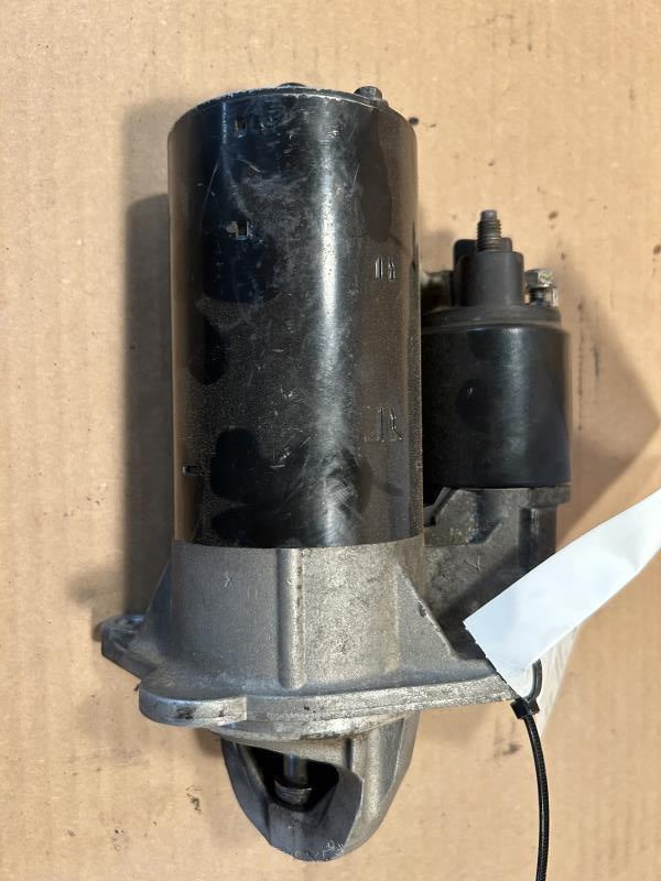 Starter Motor from a 2003 Saturn Vue, photo 2