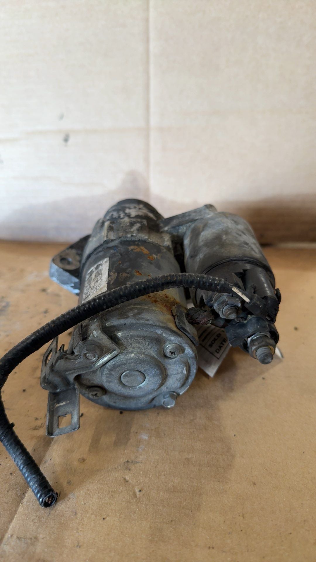 Starter Motor from a 2007 Saturn, photo 3