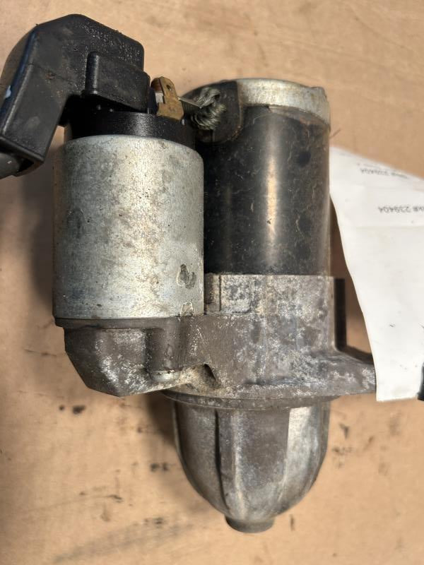 Starter Motor from a 2013 Subaru Impreza, photo 1