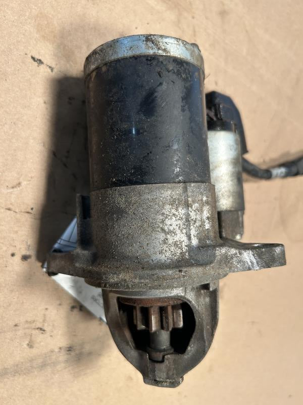 Starter Motor from a 2013 Subaru Impreza, photo 2