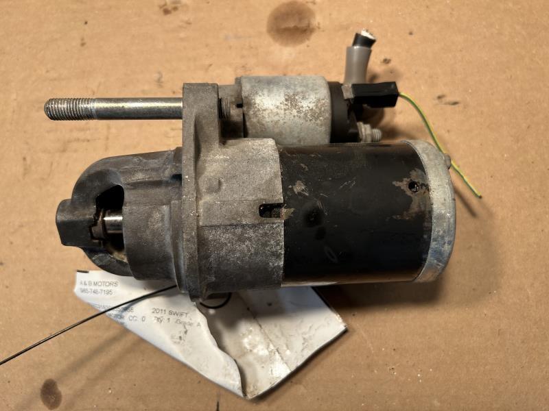 Starter Motor from a 2011 Suzuki Swift, photo 2