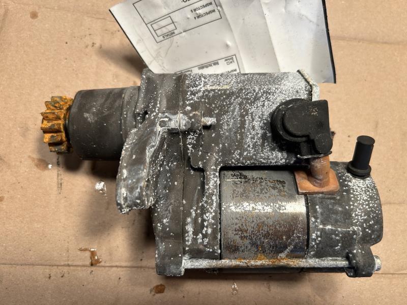 Starter Motor from a 1995 Toyota Camry, photo 2