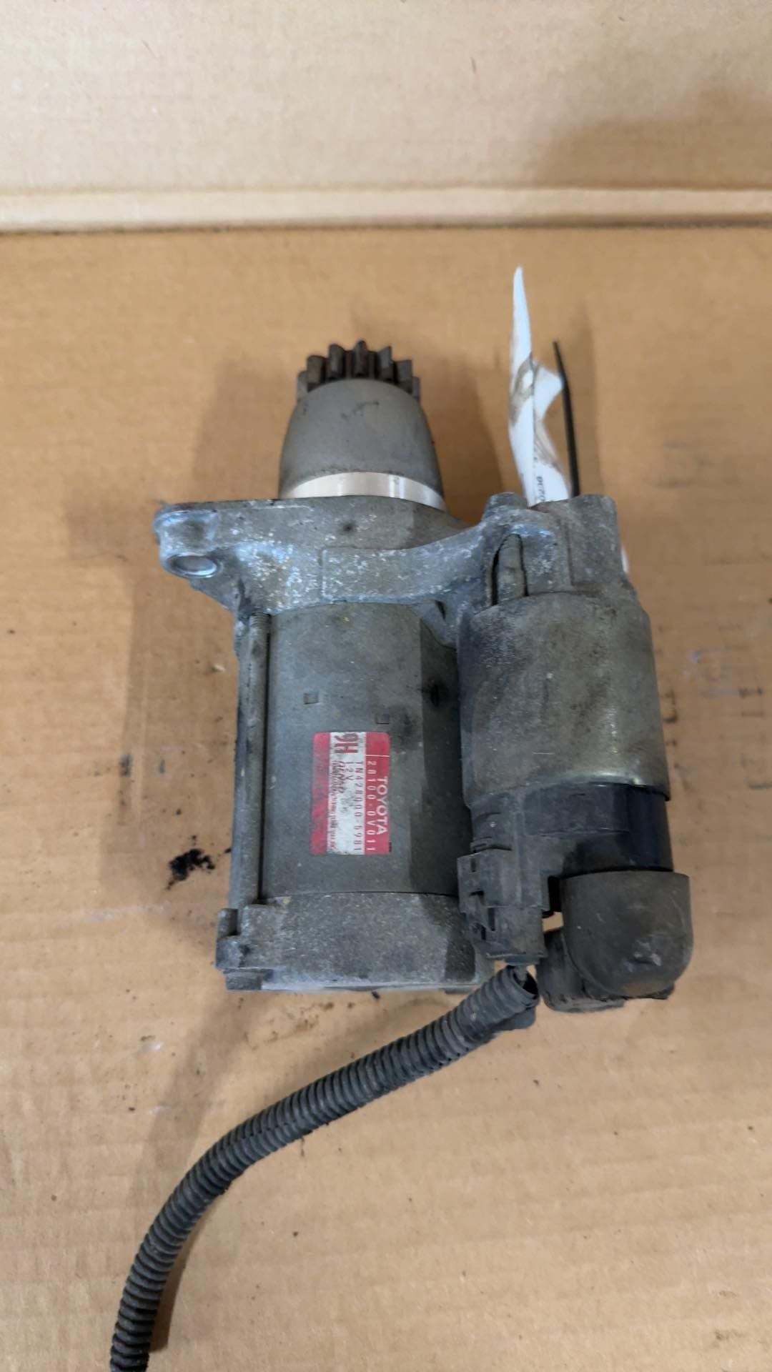 Starter Motor from a 2010 Toyota Camry, photo 2