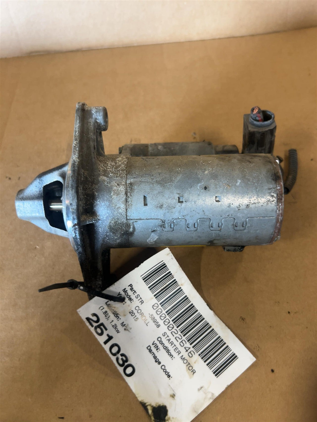 Starter Motor from a 2015 Toyota Corolla, photo 2