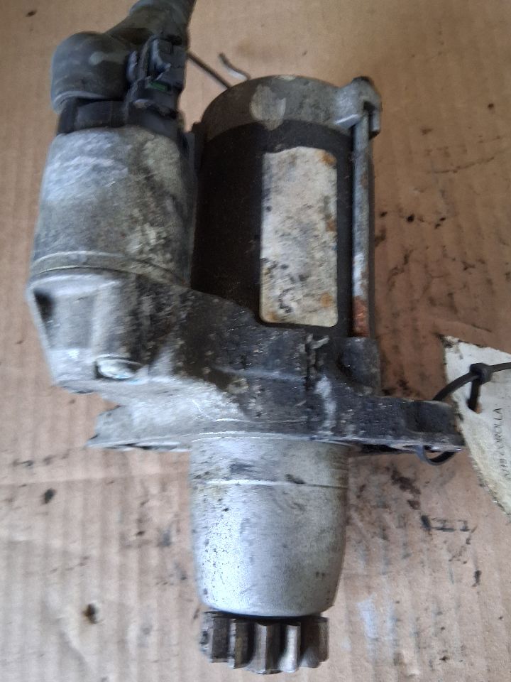 Starter Motor from a 2015 Toyota Corolla, photo 2