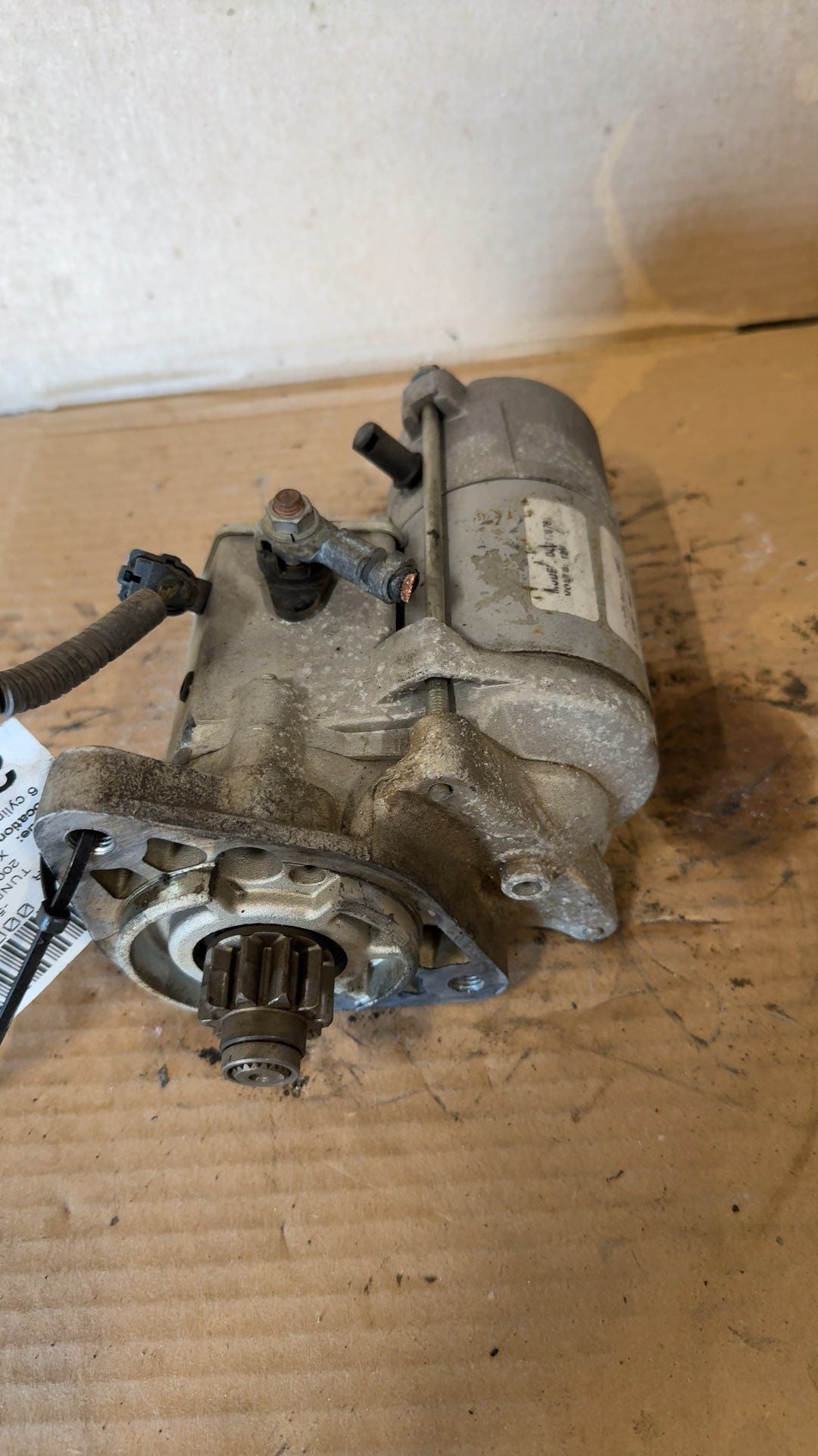 Starter Motor from a 2006 Toyota, photo 1
