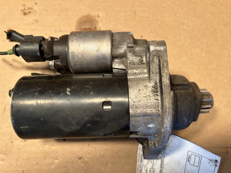 Starter Motor from a 2007 Volkswagen, photo 1