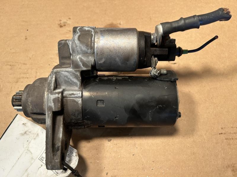 Starter Motor from a 2007 Volkswagen, photo 2