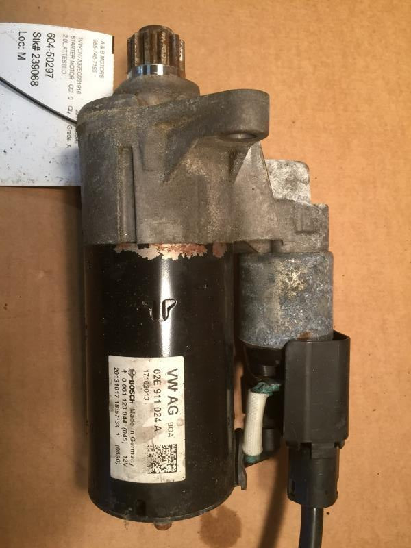 Starter Motor from a 2014 Volkswagen Passat, photo 1