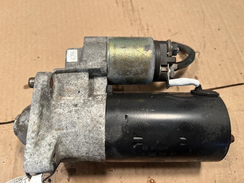 Starter Motor from a 2004 Volvo XC90, photo 1