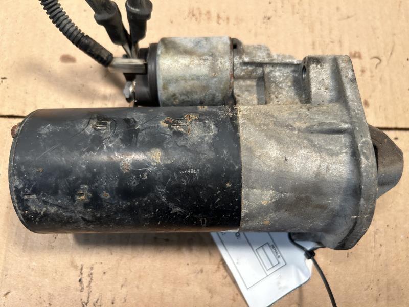 Starter Motor from a 2004 Volvo XC90, photo 2