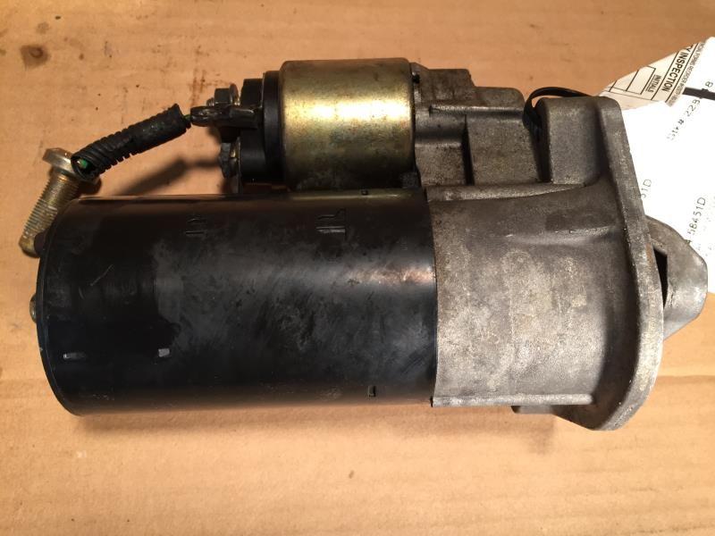 Starter Motor from a 2005 Volvo, photo 1