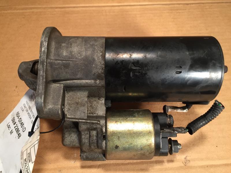 Starter Motor from a 2005 Volvo, photo 2