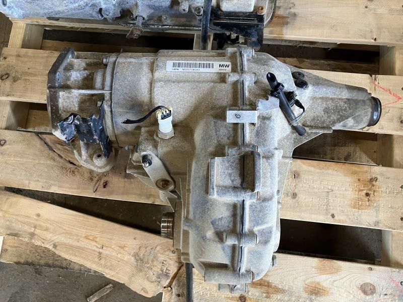 Transfer Case from a 2009 Chevrolet Silverado 1500, photo 1