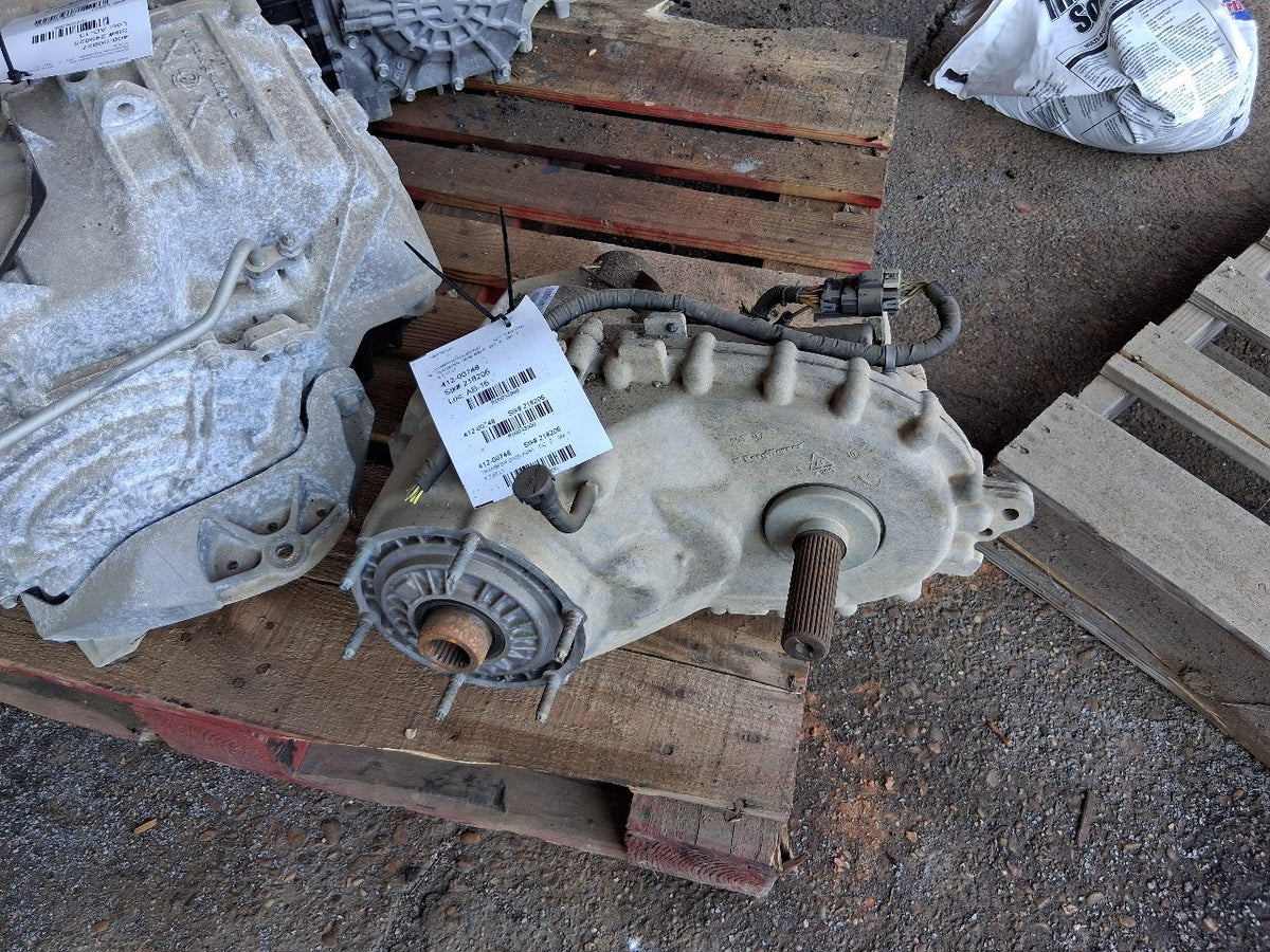 Transfer Case from a 2017 Ram 1500, photo 5