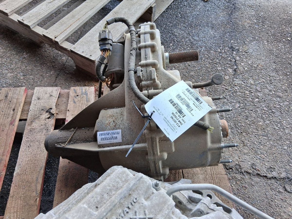 Transfer Case from a 2017 Ram 1500, photo 8