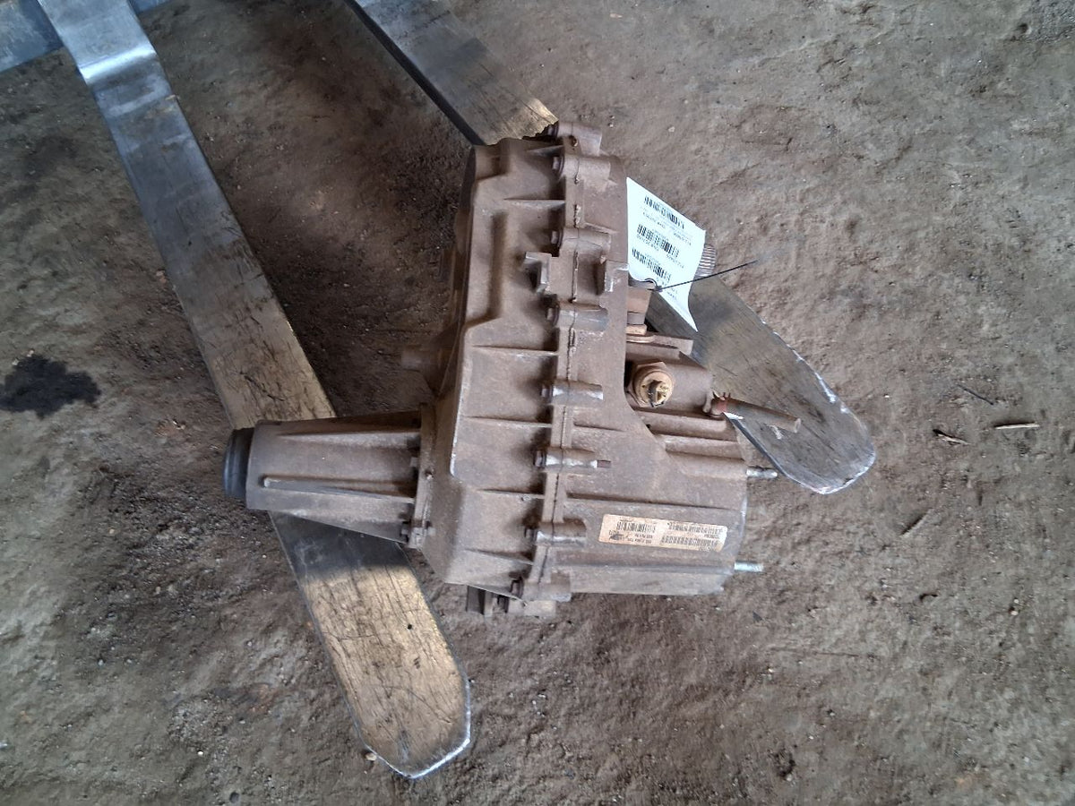 Transfer Case from a 2002 Dodge Ram 1500, photo 4