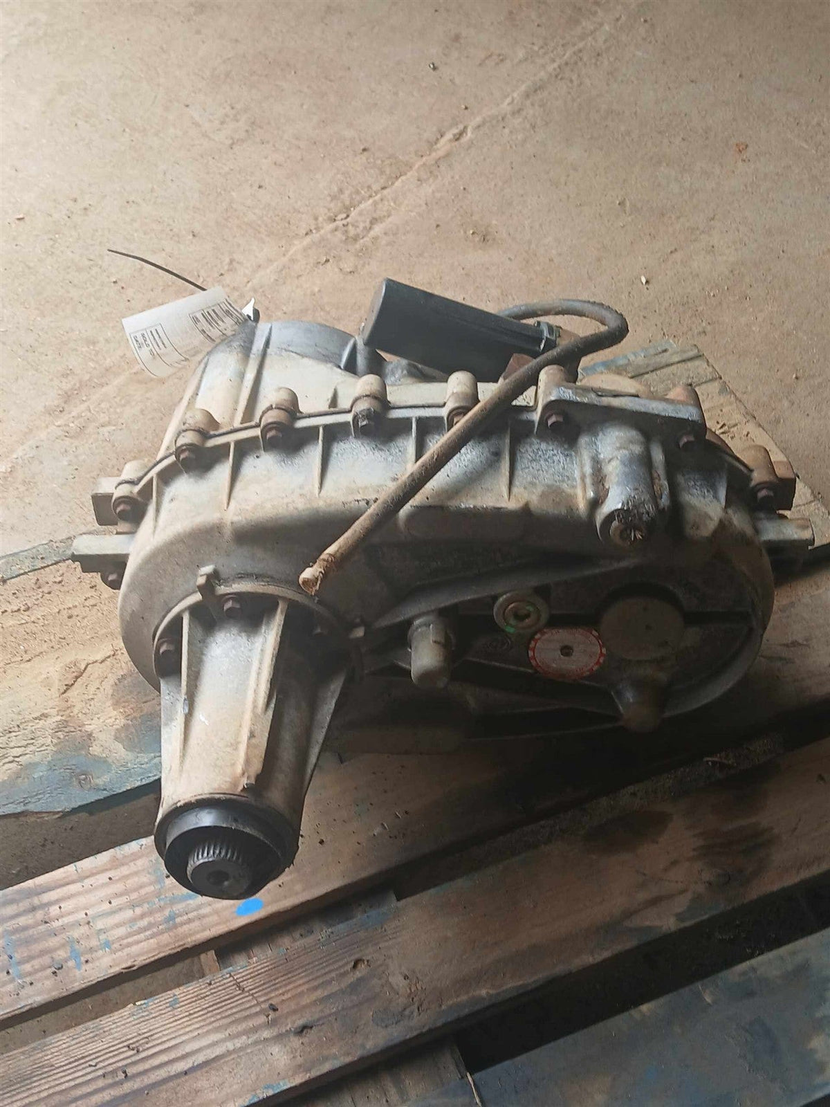 Transfer Case from a 2006 Dodge Ram 1500, photo 2