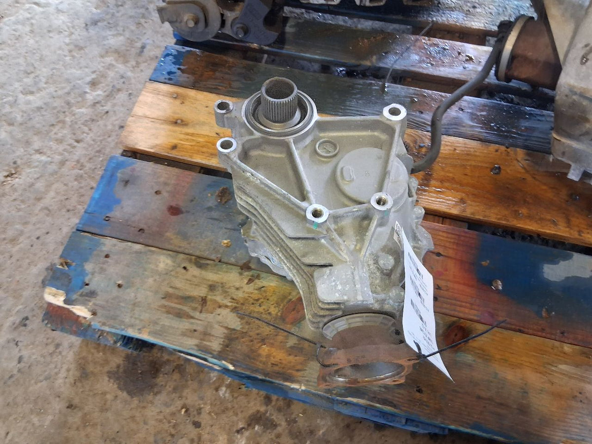Transfer Case from a 2014 Ford Explorer, photo 5