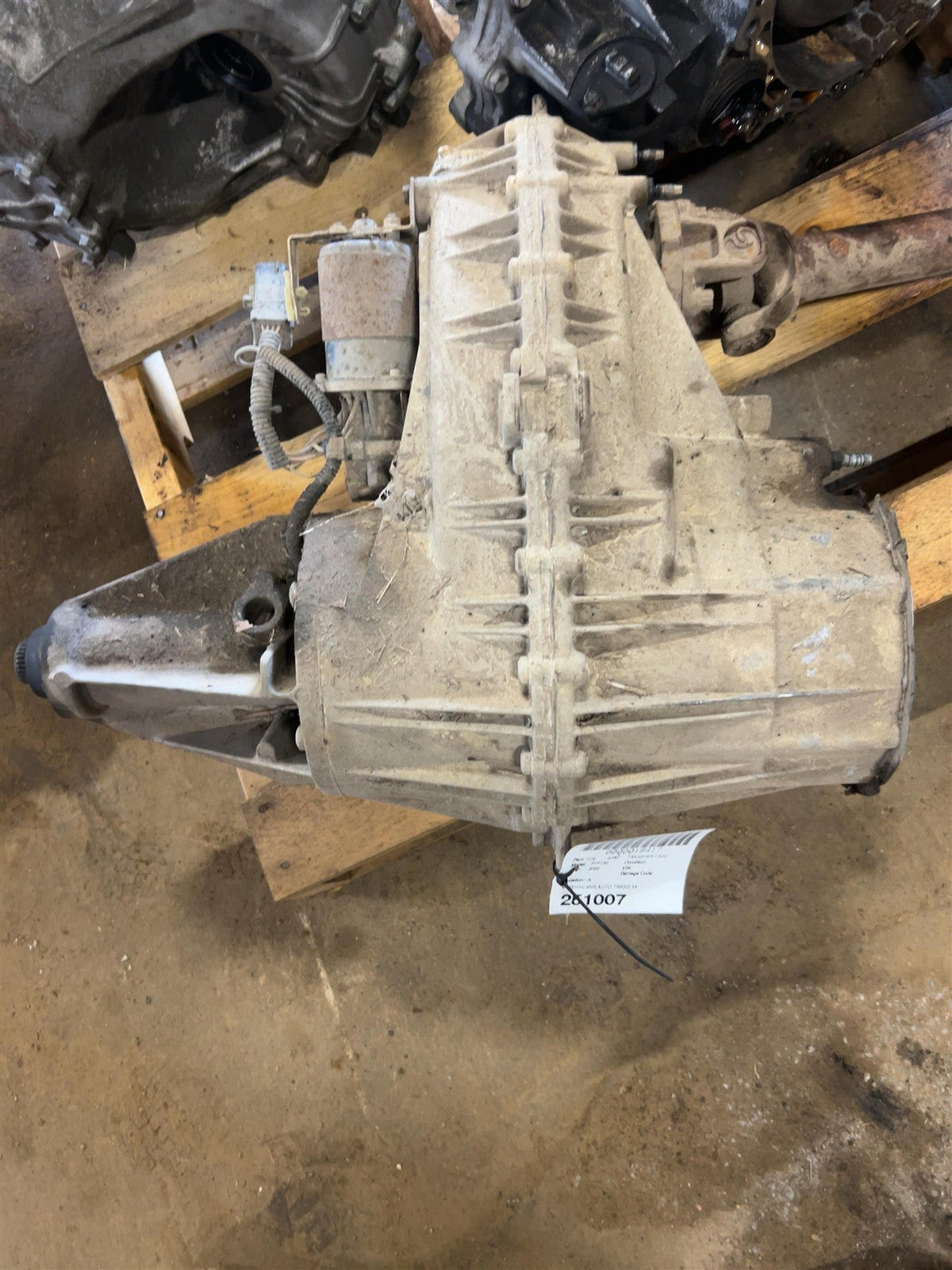 Transfer Case from a 2002 Ford F-150, photo 1