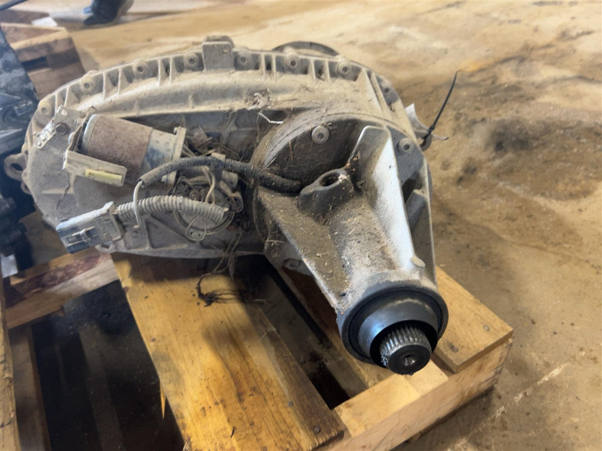 Transfer Case from a 2002 Ford F-150, photo 2