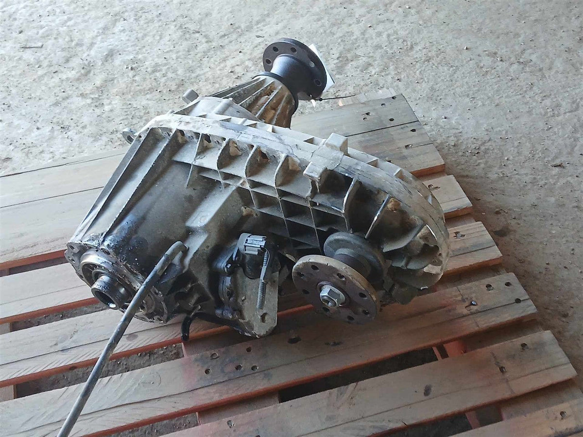 Transfer Case from a 2001 Ford F-250 Super Duty, photo 2