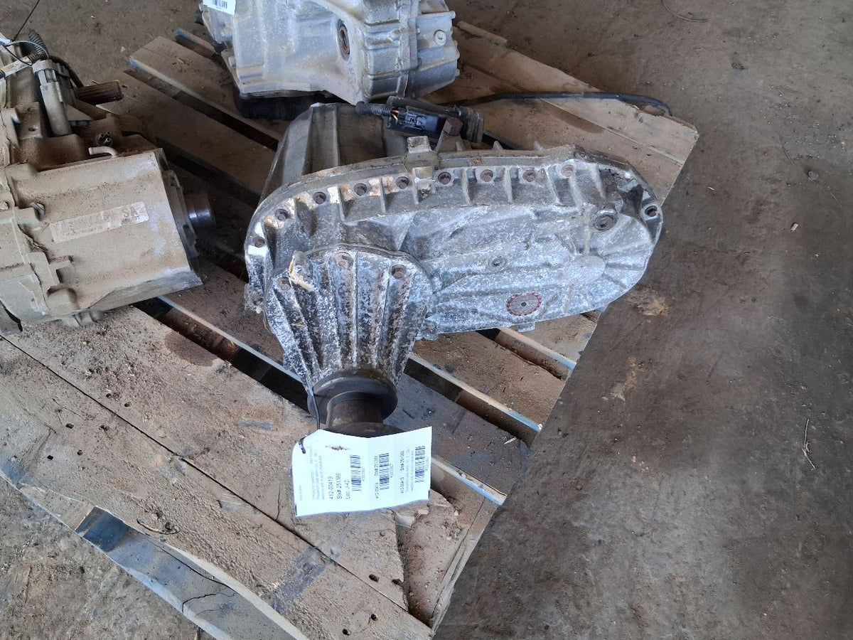 Transfer Case from a 2001 Ford F-250 Super Duty, photo 3