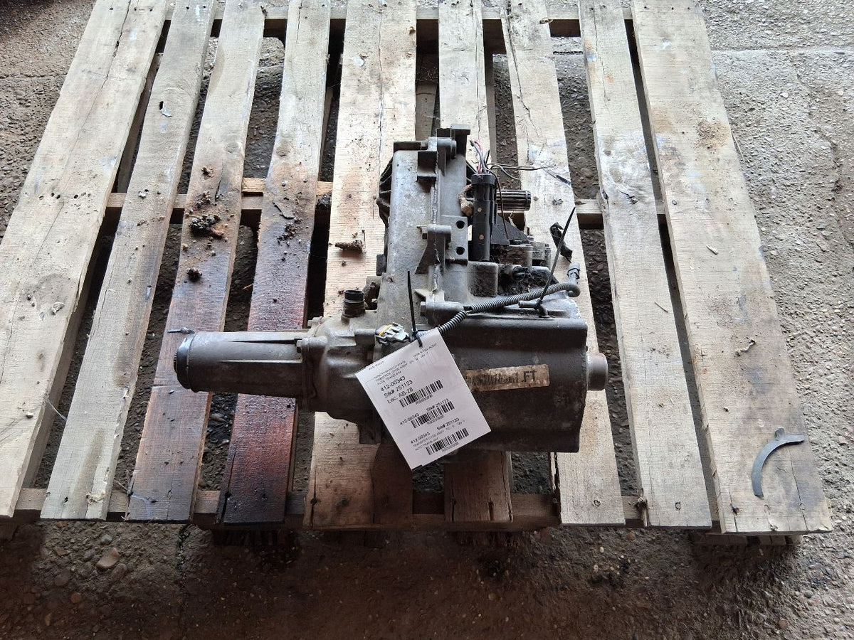 Transfer Case from a 1998 Chevrolet Blazer, photo 4