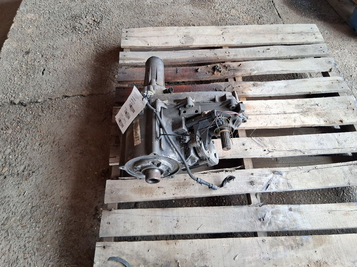 Transfer Case from a 1998 Chevrolet Blazer, photo 5