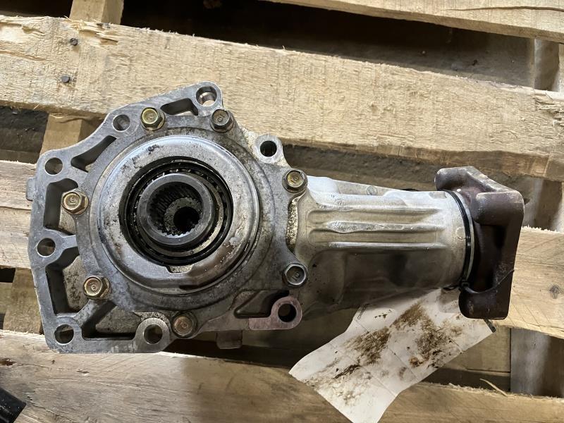Transfer Case from a 2005 Honda Pilot, photo 2